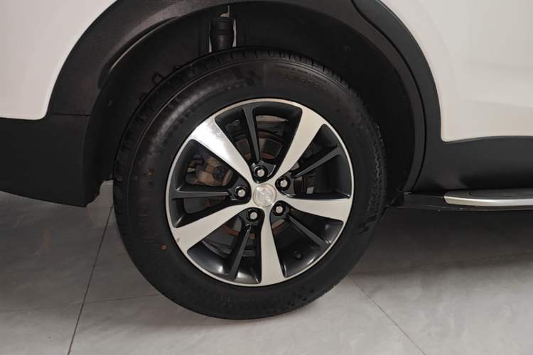 Used Buick Encore GX 2020 20T CVT Two-Wheel Drive Comfort Version Right Rear Wheel Hub