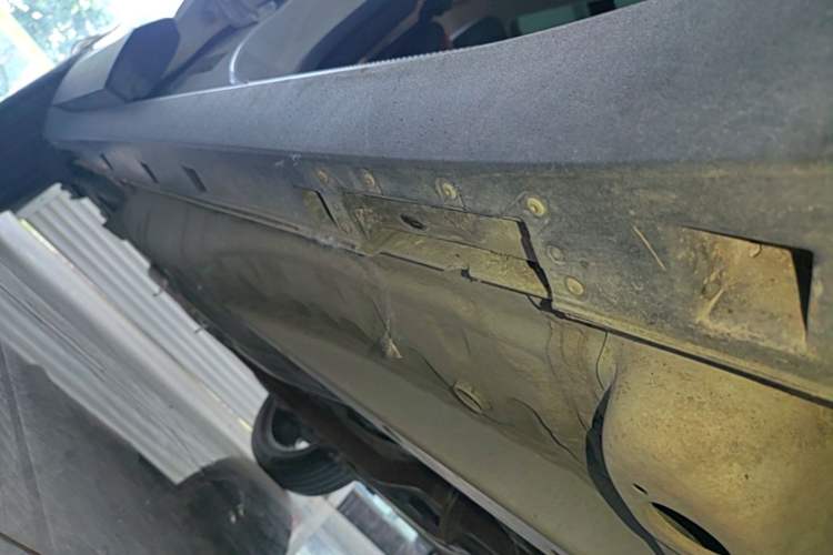 Used Buick Encore GX 2020 20T CVT Two-Wheel Drive Luxury Version Right Side Sill
