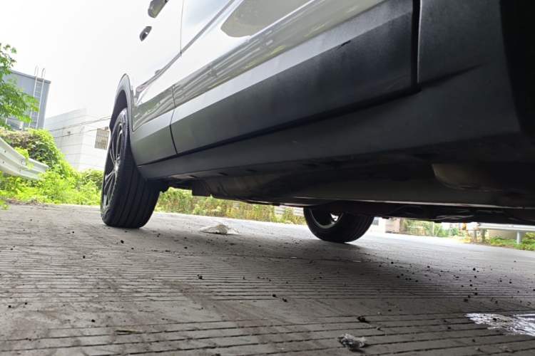 Used Buick Encore GX 2020 20T CVT Two-Wheel Drive Luxury Version Right Side Sill