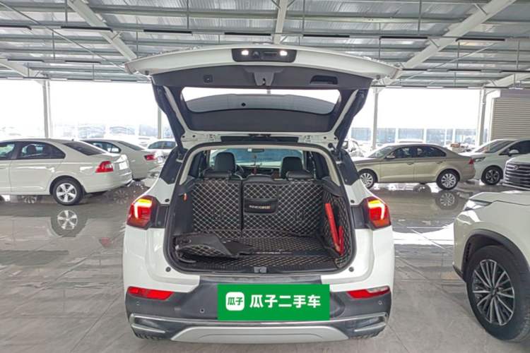 Used Buick Encore GX 2020 20T CVT Two-Wheel Drive Luxury Version Trunk
