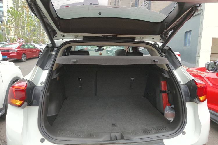 Used Buick Encore GX 2020 20T CVT Two-Wheel Drive Luxury Version Trunk