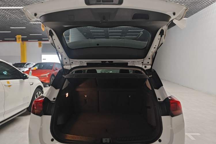 Used Buick Encore GX 2020 20T CVT Two-Wheel Drive Comfort Version Trunk