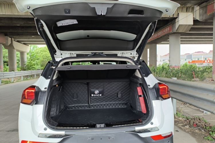 Used Buick Encore GX 2020 20T CVT Two-Wheel Drive Luxury Version Trunk