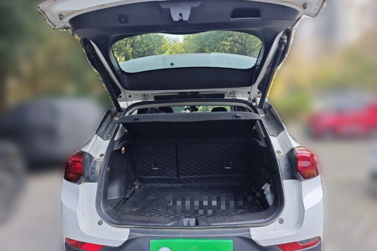 Used Buick Encore GX 2020 20T CVT Two-Wheel Drive Luxury Version Trunk