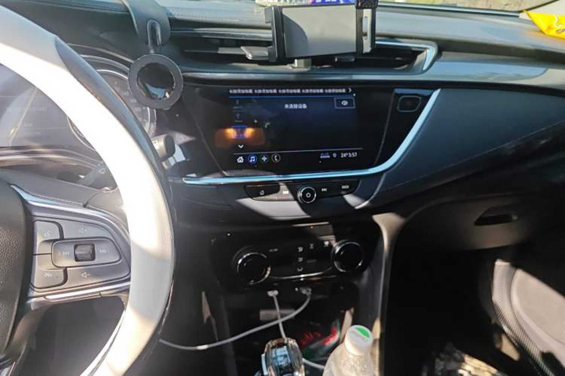 Used Buick Encore GX 2022 332T CVT Two-Wheel Drive Luxury Version Audio And AC Panel