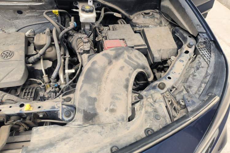 Used Buick Encore GX 2022 332T CVT Two-Wheel Drive Luxury Version Engine Bay Left