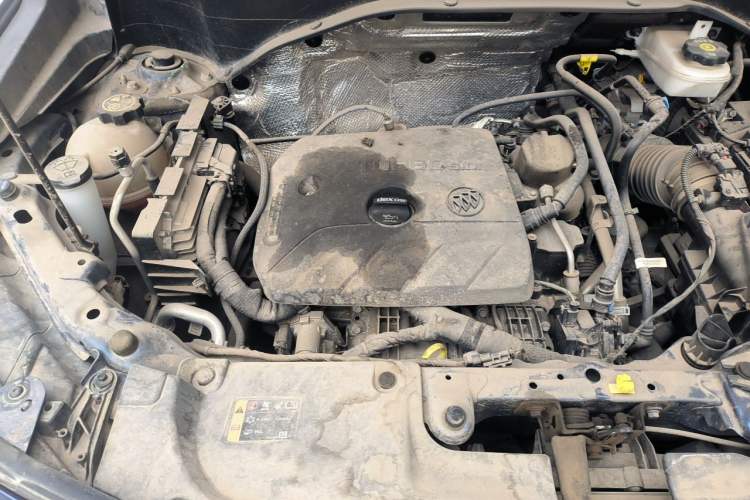 Used Buick Encore GX 2022 332T CVT Two-Wheel Drive Luxury Version Engine Bay Right