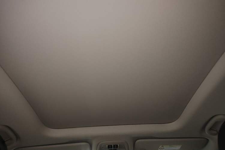 Used Buick Encore GX 2022 332T CVT Two-Wheel Drive Luxury Version Headliner