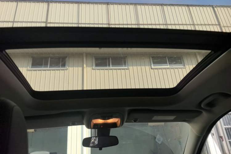 Used Buick Encore GX 2022 332T CVT Two-Wheel Drive Luxury Version Headliner