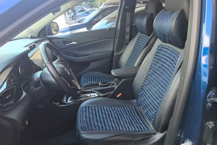 Used Buick Encore GX 2022 332T CVT Two-Wheel Drive Luxury Version Left Front Seat