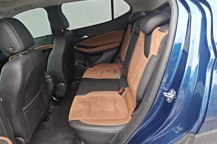 Used Buick Encore GX 2022 332T CVT Two-Wheel Drive Luxury Version Left Rear Seat