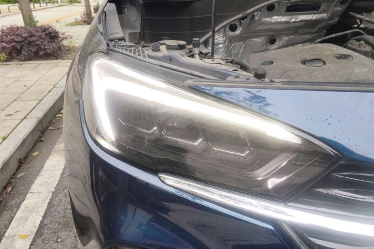 Used Buick Encore GX 2022 332T CVT Two-Wheel Drive Luxury Version Right Front Headlight