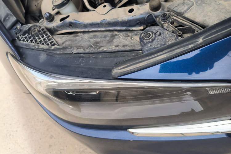 Used Buick Encore GX 2022 332T CVT Two-Wheel Drive Luxury Version Right Front Headlight
