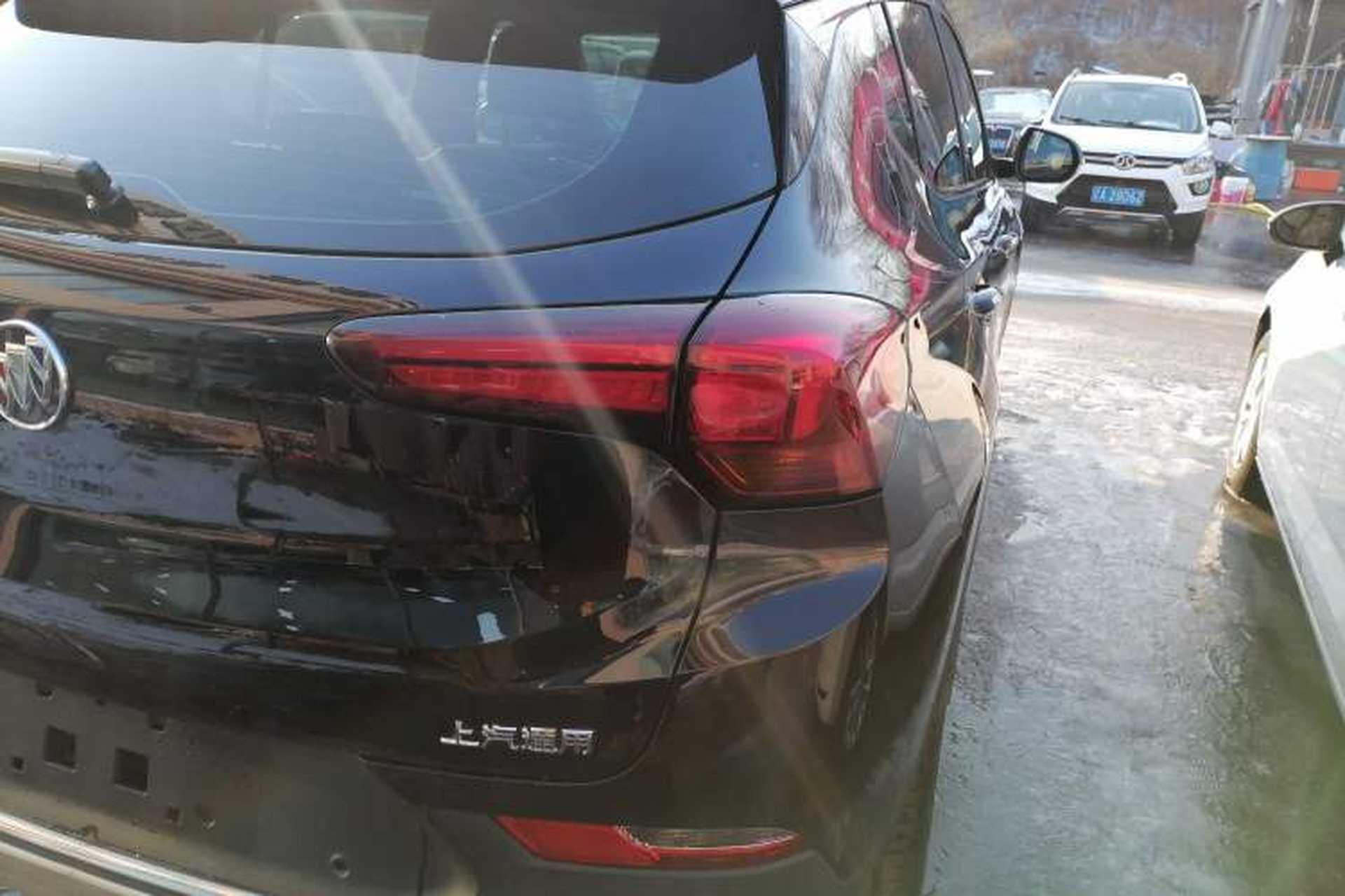Used Buick Encore GX 2022 332T CVT Two-Wheel Drive Luxury Version Right Rear Taillight