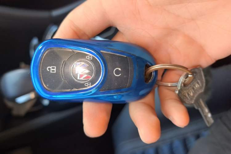 Used Buick Encore GX 2022 332T CVT Two-Wheel Drive Luxury Version Vehicle Key