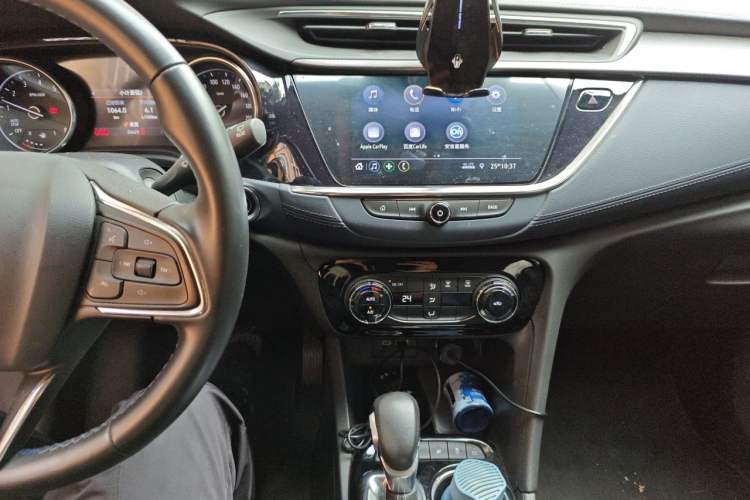 Used Buick Encore GX 2022 332T CVT Two-Wheel Drive Luxury Version Audio And AC Panel