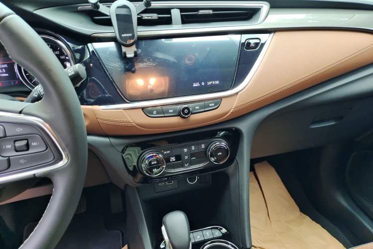 Used Buick Encore GX 2022 332T CVT Two-Wheel Drive Luxury Version Audio And AC Panel