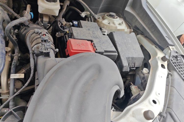 Used Buick Encore GX 2022 332T CVT Two-Wheel Drive Luxury Version Engine Bay Left