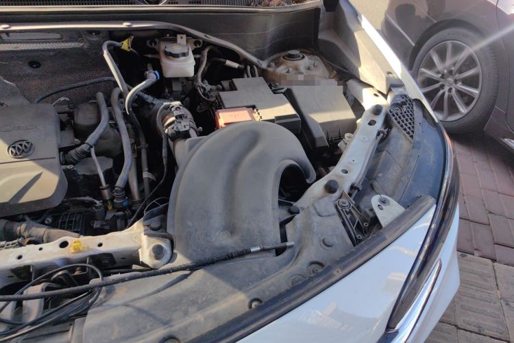 Used Buick Encore GX 2022 332T CVT Two-Wheel Drive Luxury Version Engine Bay Left