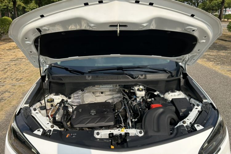 Used Buick Encore GX 2022 332T CVT Two-Wheel Drive Luxury Version Engine Bay