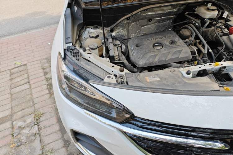 Used Buick Encore GX 2022 332T CVT Two-Wheel Drive Luxury Version Engine Bay Right