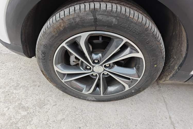 Used Buick Encore GX 2022 332T CVT Two-Wheel Drive Luxury Version Exterior 4