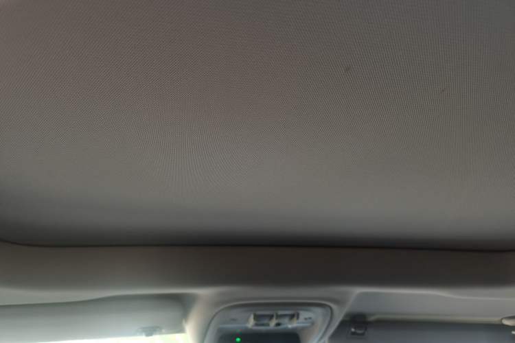 Used Buick Encore GX 2022 332T CVT Two-Wheel Drive Luxury Version Headliner