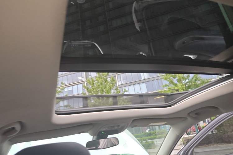 Used Buick Encore GX 2022 332T CVT Two-Wheel Drive Luxury Version Headliner