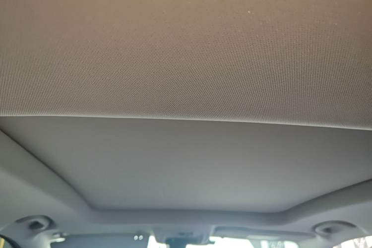 Used Buick Encore GX 2022 332T CVT Two-Wheel Drive Luxury Version Headliner