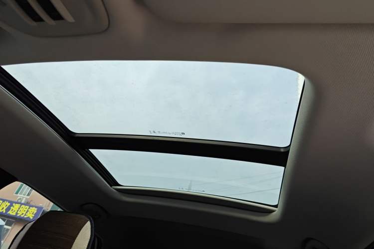 Used Buick Encore GX 2022 332T CVT Two-Wheel Drive Luxury Version Headliner
