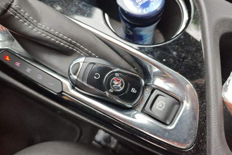 Used Buick Encore GX 2022 332T CVT Two-Wheel Drive Luxury Version Interior 1
