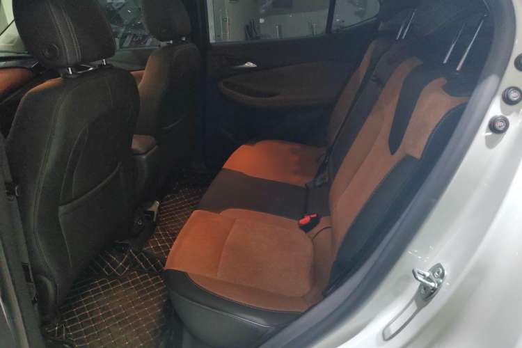 Used Buick Encore GX 2022 332T CVT Two-Wheel Drive Luxury Version Interior 1
