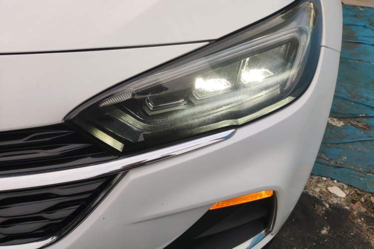 Used Buick Encore GX 2022 332T CVT Two-Wheel Drive Luxury Version Left Front Headlight