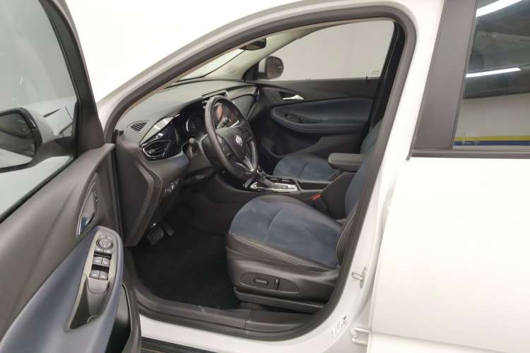Used Buick Encore GX 2022 332T CVT Two-Wheel Drive Luxury Version Left Front Seat