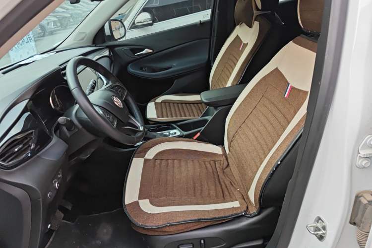 Used Buick Encore GX 2022 332T CVT Two-Wheel Drive Luxury Version Left Front Seat