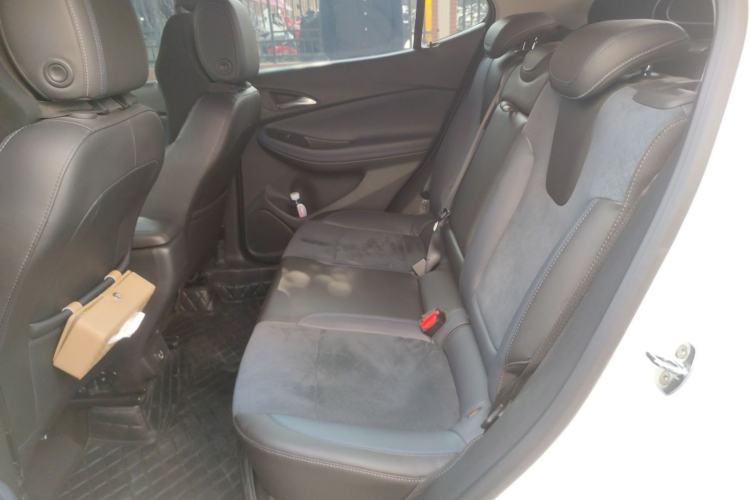 Used Buick Encore GX 2022 332T CVT Two-Wheel Drive Luxury Version Left Rear Seat