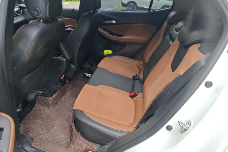 Used Buick Encore GX 2022 332T CVT Two-Wheel Drive Luxury Version Left Rear Seat