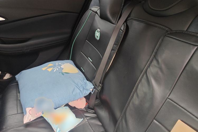 Used Buick Encore GX 2022 332T CVT Two-Wheel Drive Luxury Version Left Rear Seat