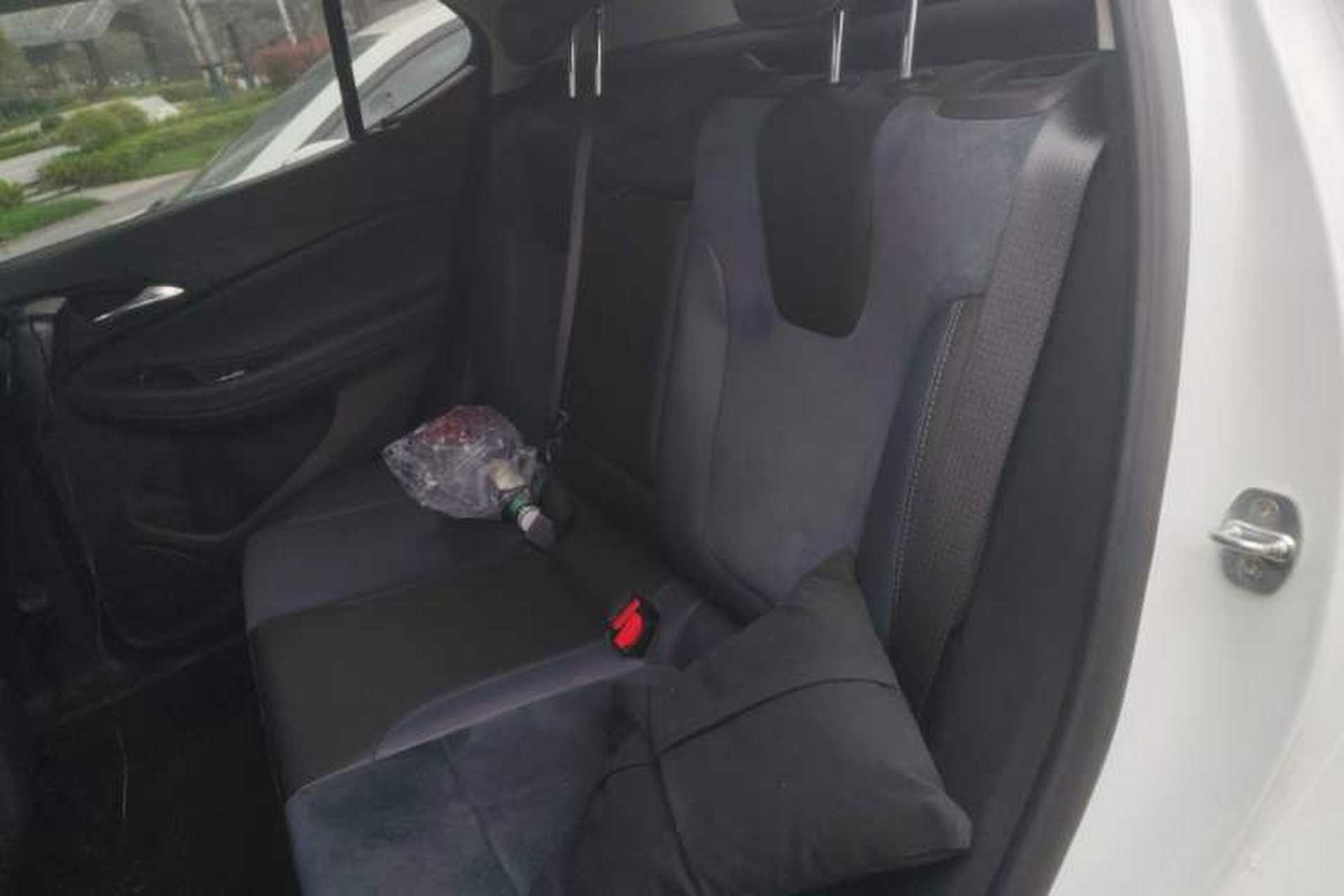 Used Buick Encore GX 2022 332T CVT Two-Wheel Drive Luxury Version Left Rear Seat