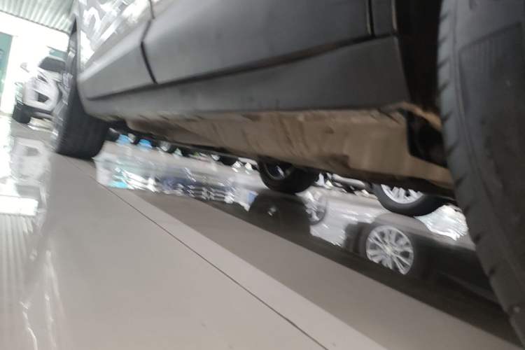 Used Buick Encore GX 2022 332T CVT Two-Wheel Drive Luxury Version Left Side Sill