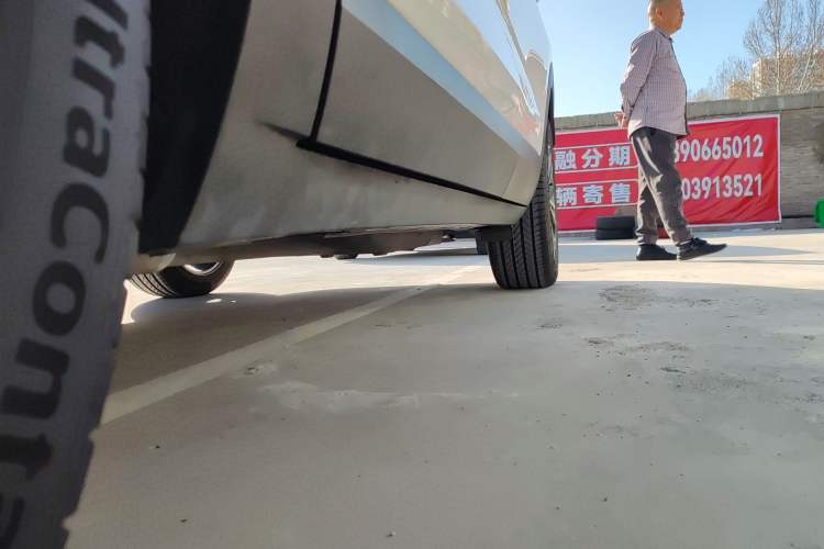Used Buick Encore GX 2022 332T CVT Two-Wheel Drive Luxury Version Left Side Sill