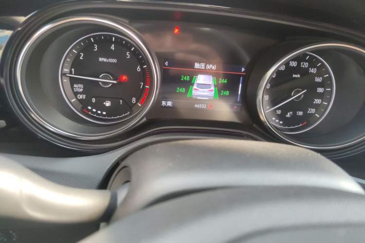 Used Buick Encore GX 2022 332T CVT Two-Wheel Drive Luxury Version Odometer Close Up
