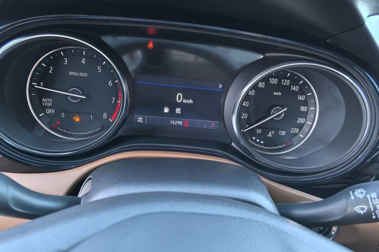 Used Buick Encore GX 2022 332T CVT Two-Wheel Drive Luxury Version Odometer Close Up