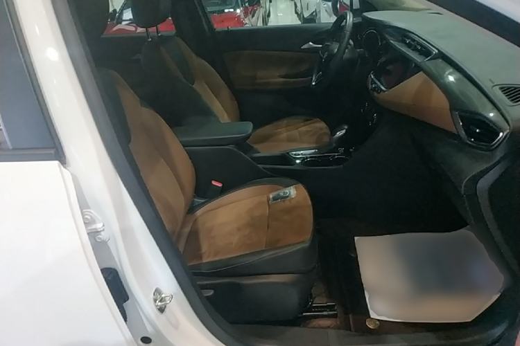 Used Buick Encore GX 2022 332T CVT Two-Wheel Drive Luxury Version Right Front Seat