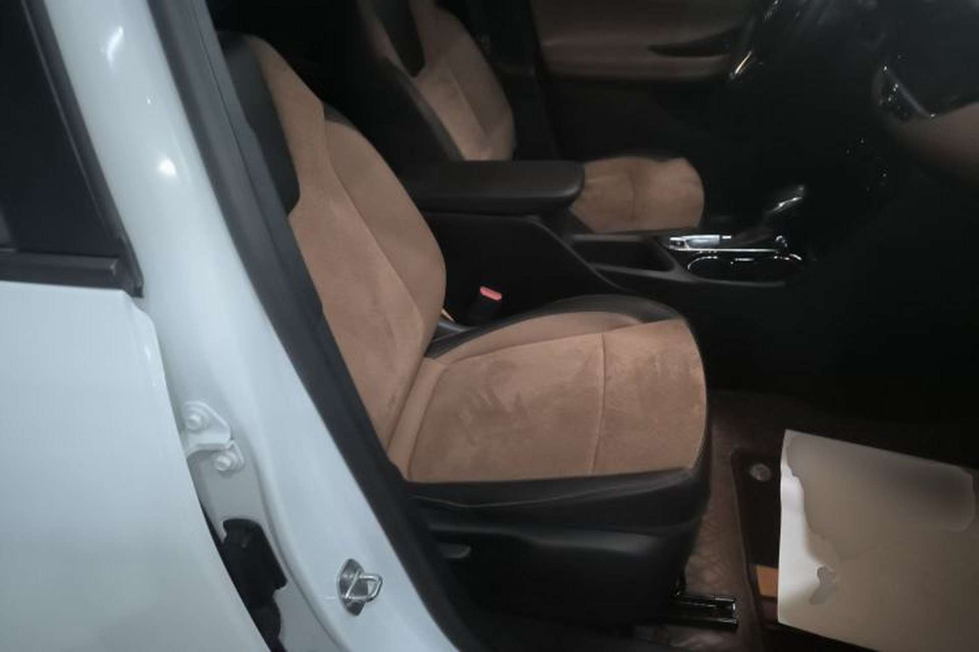 Used Buick Encore GX 2022 332T CVT Two-Wheel Drive Luxury Version Right Front Seat