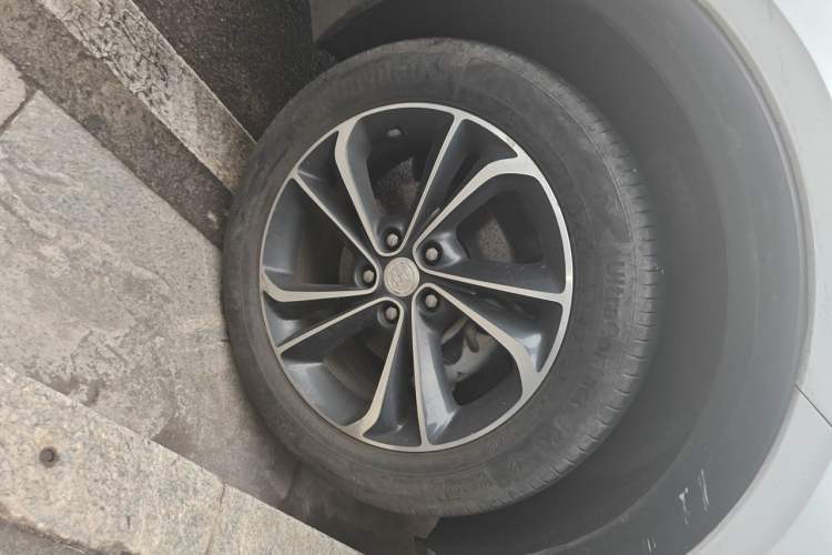 Used Buick Encore GX 2022 332T CVT Two-Wheel Drive Luxury Version Right Front Wheel Hub