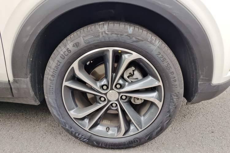 Used Buick Encore GX 2022 332T CVT Two-Wheel Drive Luxury Version Right Front Wheel Hub