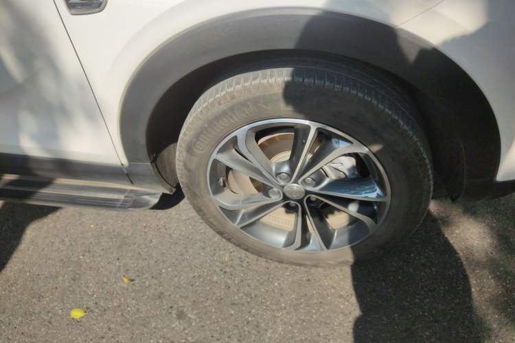 Used Buick Encore GX 2022 332T CVT Two-Wheel Drive Luxury Version Right Front Wheel Hub