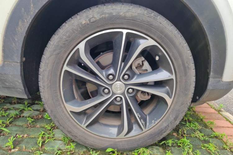 Used Buick Encore GX 2022 332T CVT Two-Wheel Drive Luxury Version Right Front Wheel Hub
