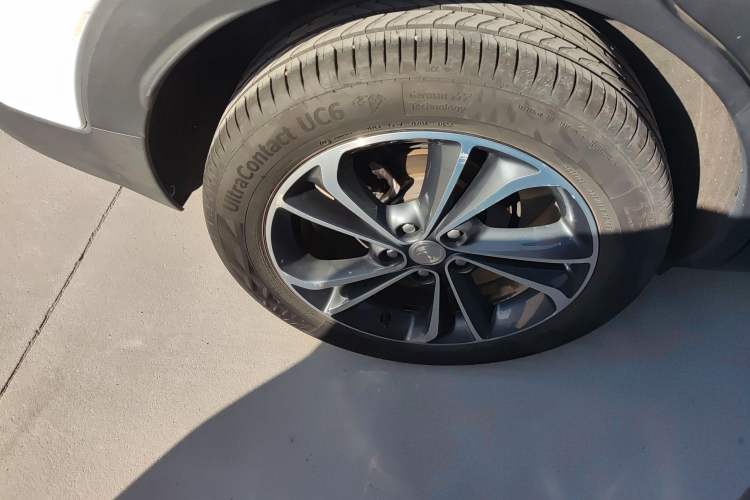 Used Buick Encore GX 2022 332T CVT Two-Wheel Drive Luxury Version Right Rear Wheel Hub